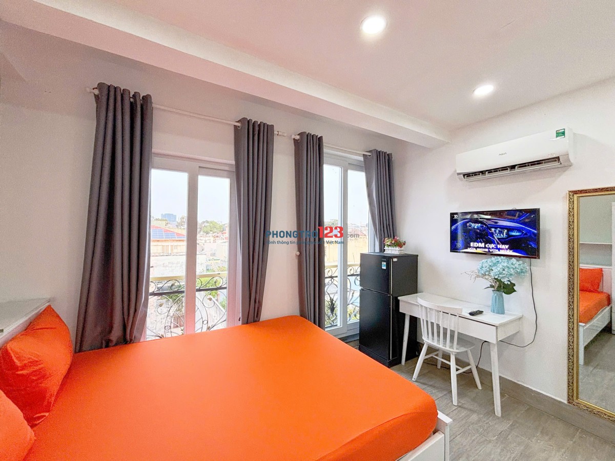 PHÒNG BAN CÔNG GIÁ TỐT NGAY CHỢ BÀU SEN Q5