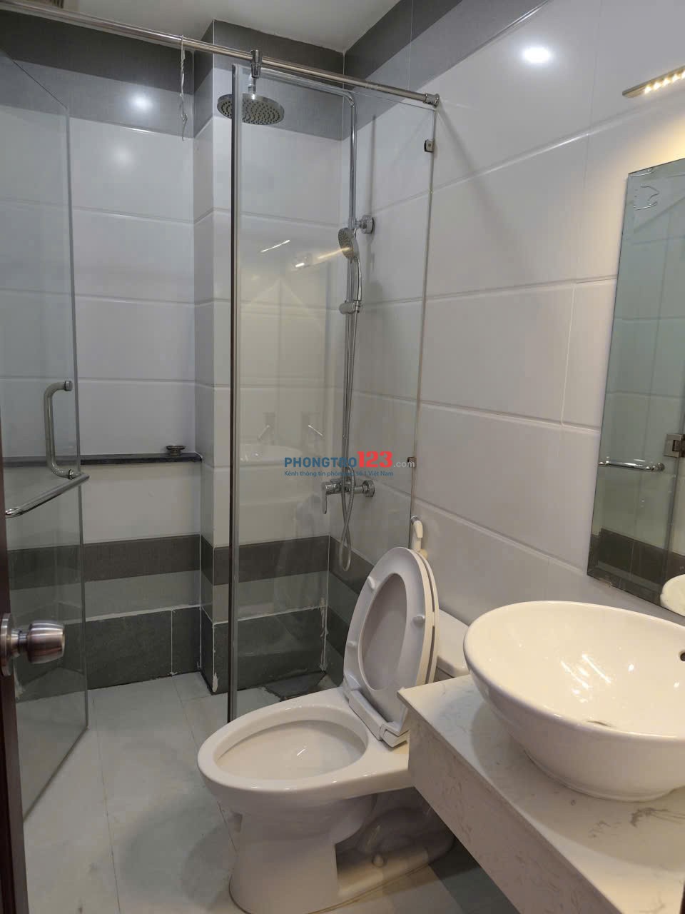 TRỌ BÌNH THẠNH GẦN CHỢ BÀ CHIỂU, NGÃ TƯ PHÚ NHUẬN BAN CÔNG THOÁNG SÁNG 32m2 PHAN ĐĂNG LƯU BÌNH THẠNH