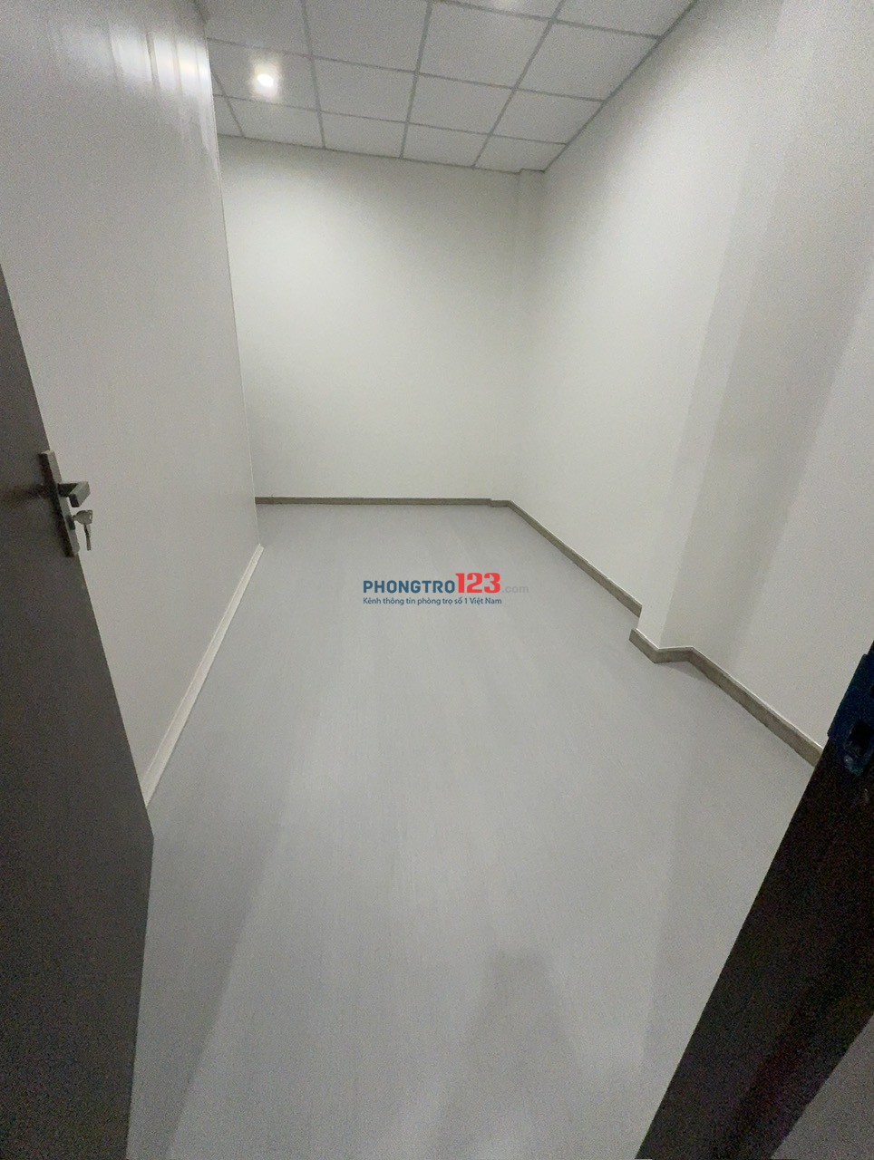 Cho thuê nhà nguyên căn 3 phòng ngủ, hẻm yên tĩnh, gần chợ – Đỗ Tấn Phong, Phú Nhuận