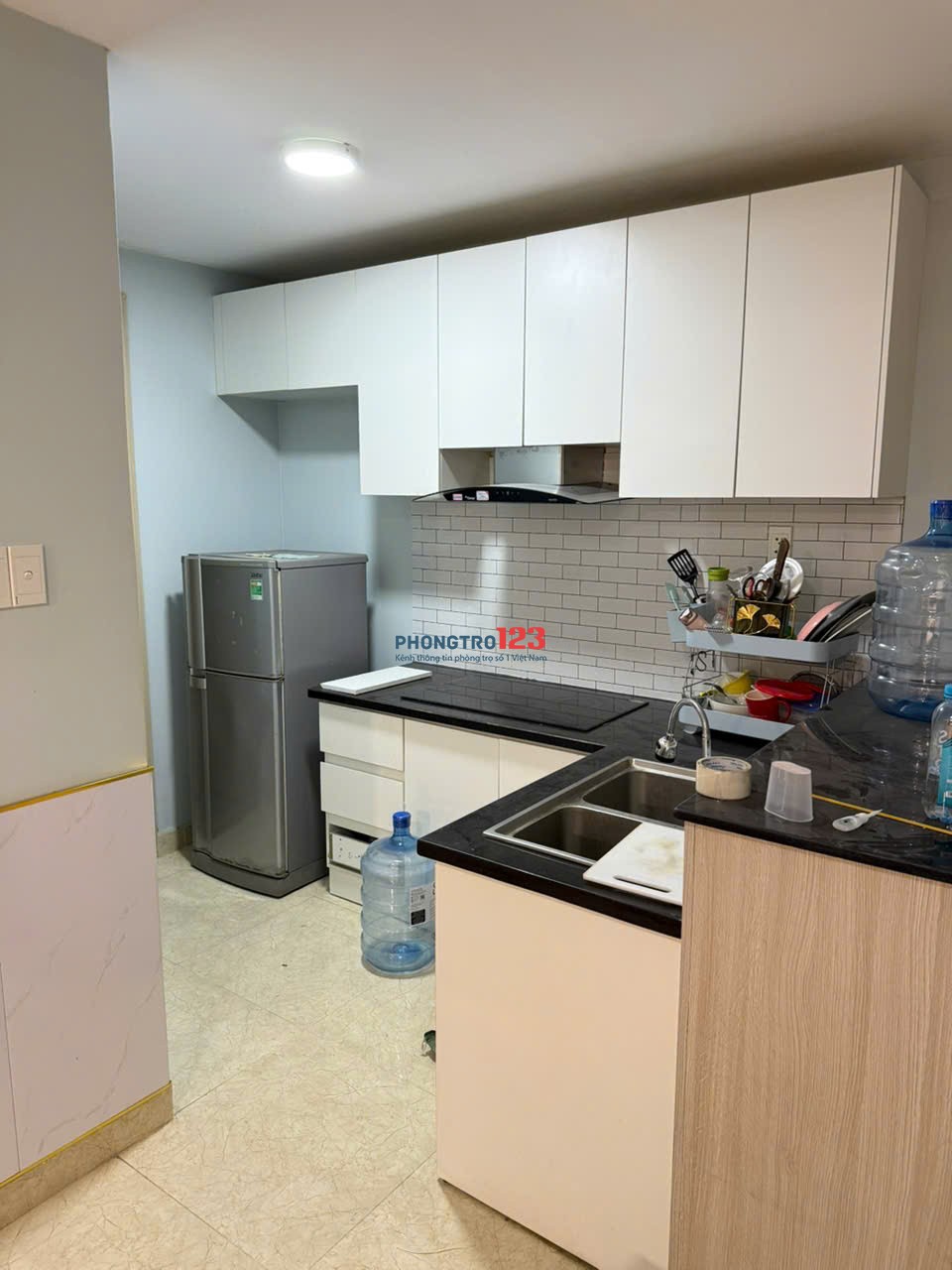 Cho thuê căn hộ tầng 12 Hiệp Thành Building, full nội thất 72m²(2pn, 2wc), view hồ đẹp, Q12