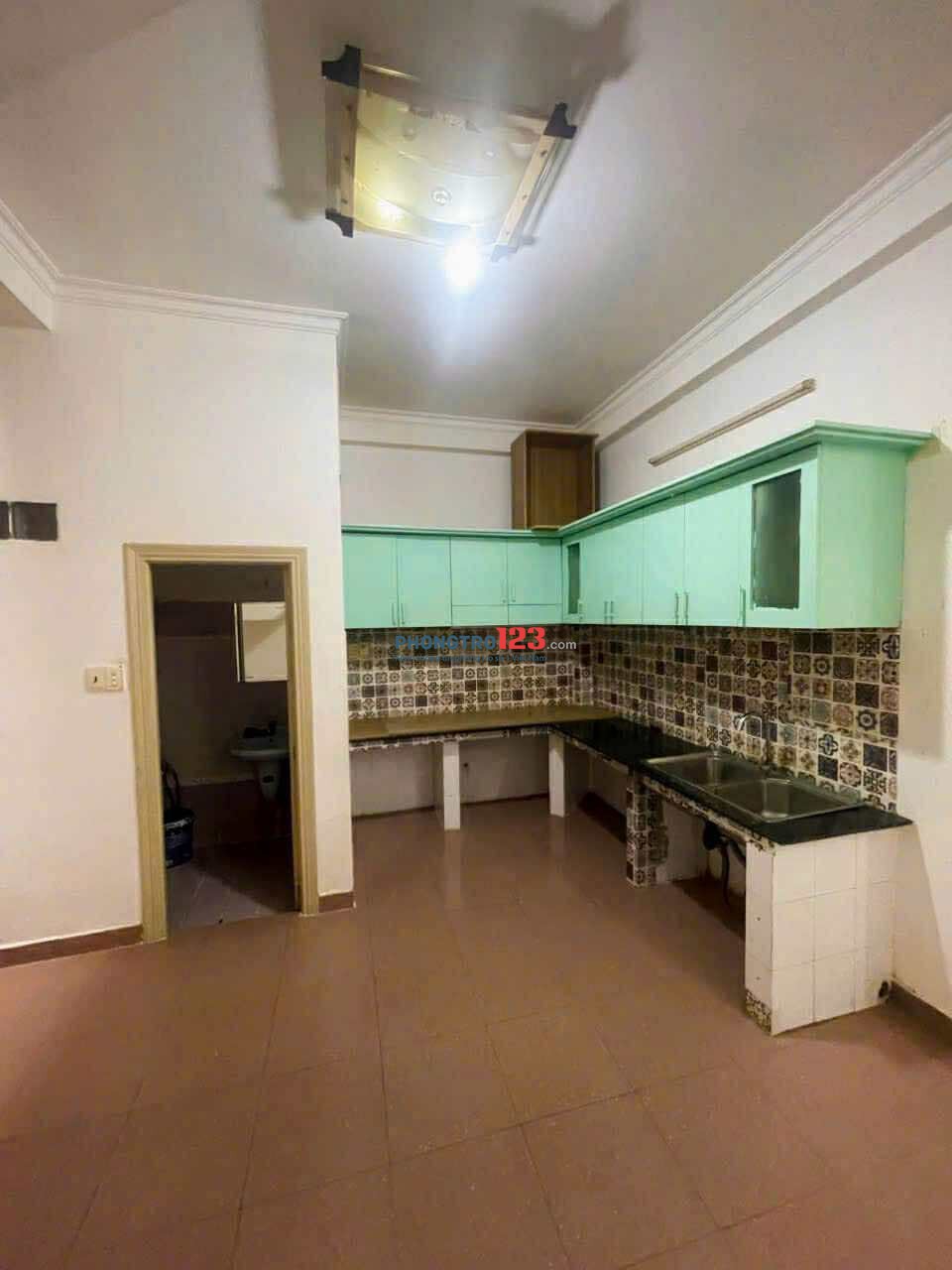 Thuê nhà nguyên căn ngay đường điện biên phủ quận 10 gần trường học bệnh viện, yên tĩnh, dân trí cao