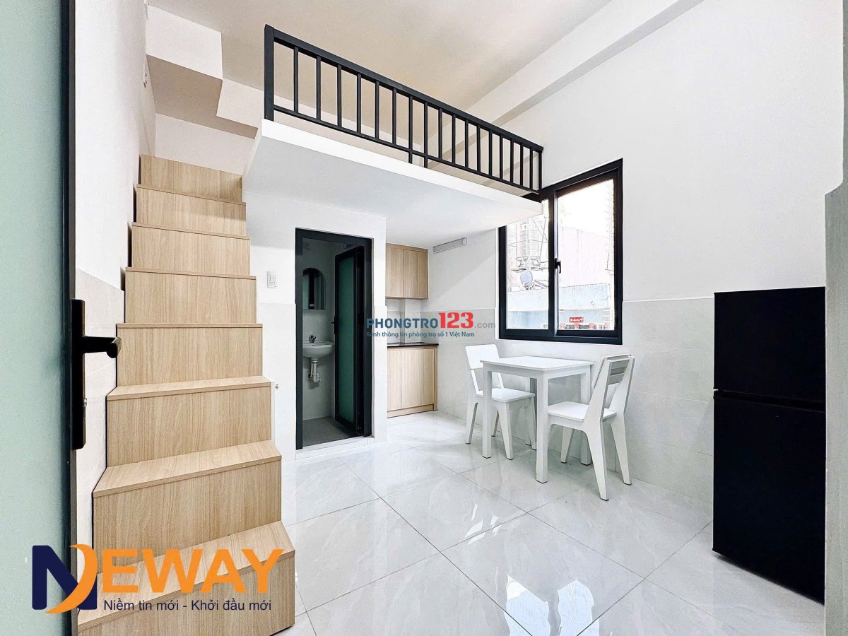 Cho Thuê Phòng Ban Công, Gác Cao Gần Đại Học Văn Hiến và Đầm Sen