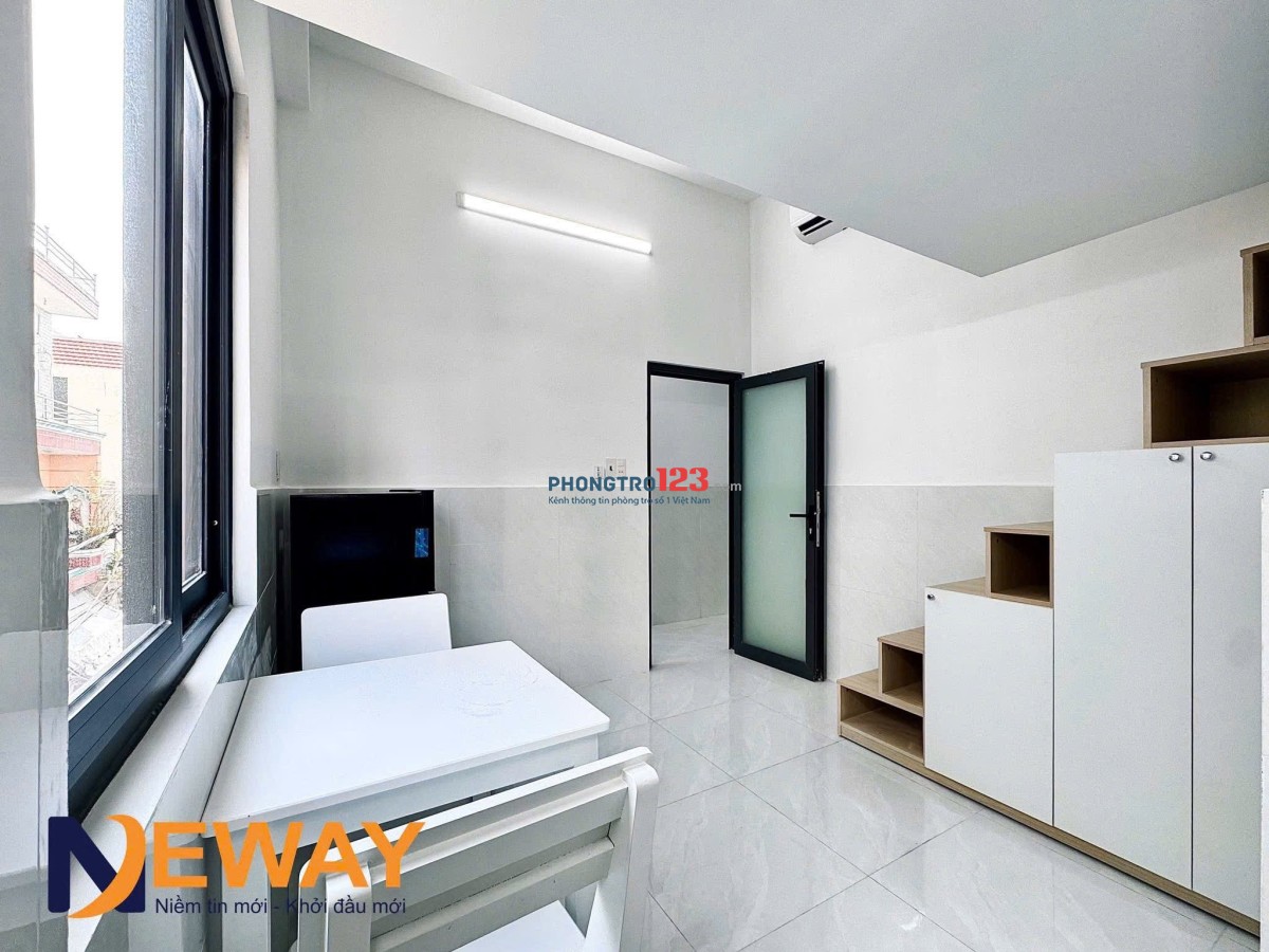 Cho Thuê Phòng Ban Công, Gác Cao Gần Đại Học Văn Hiến và Đầm Sen