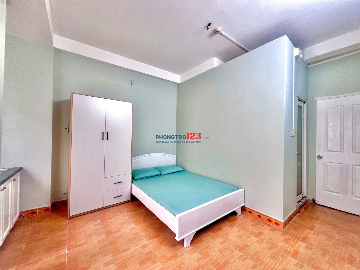 PHÒNG BANCOL THOÁNG MÁT, NỘI THẤT ĐẦY ĐỦ ĐƯỜNG NHẤT CHI MAI TÂN BÌNH