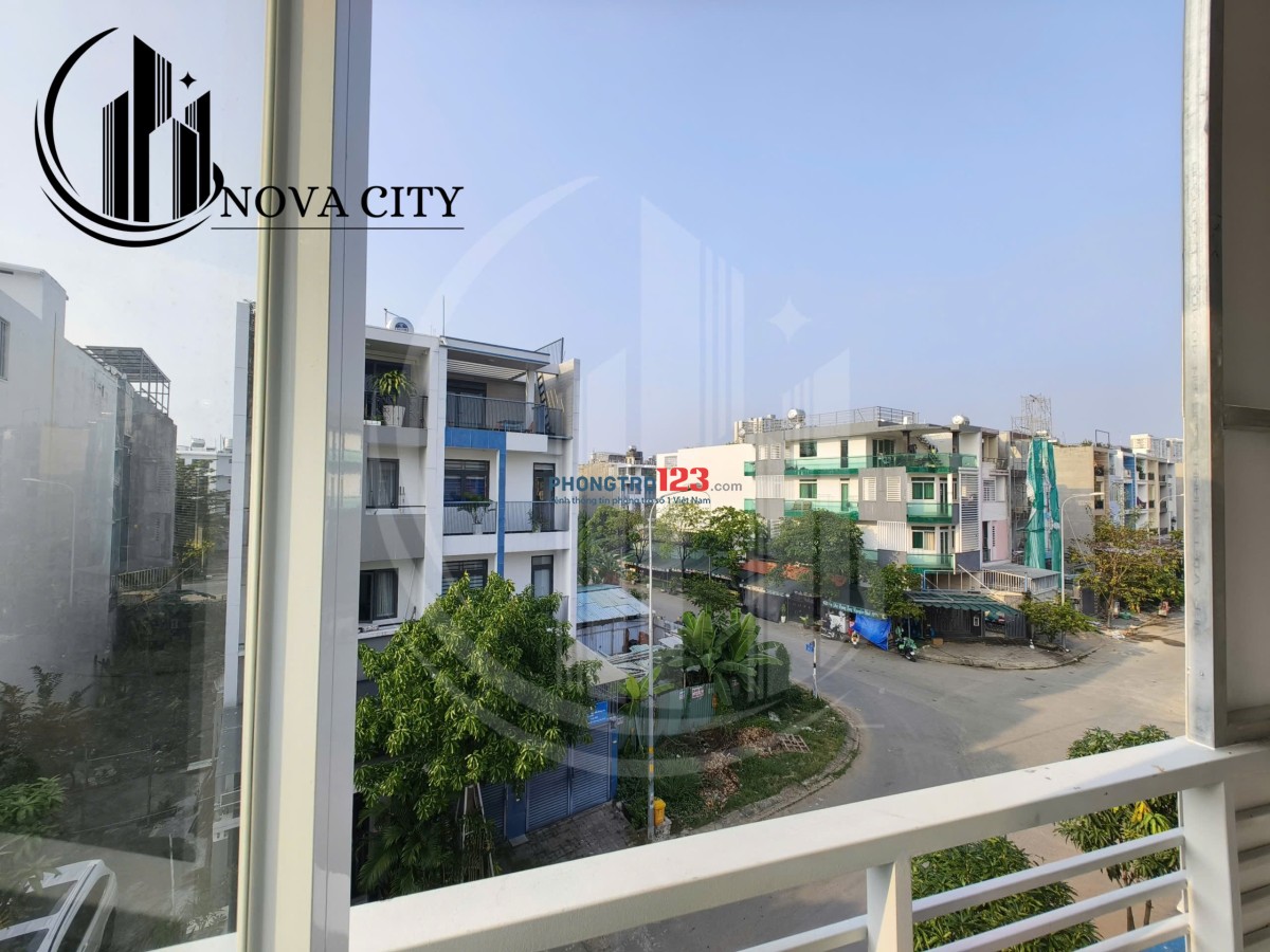 Chính chủ cho thuê mới tinh ban công view đẹp có thang máy