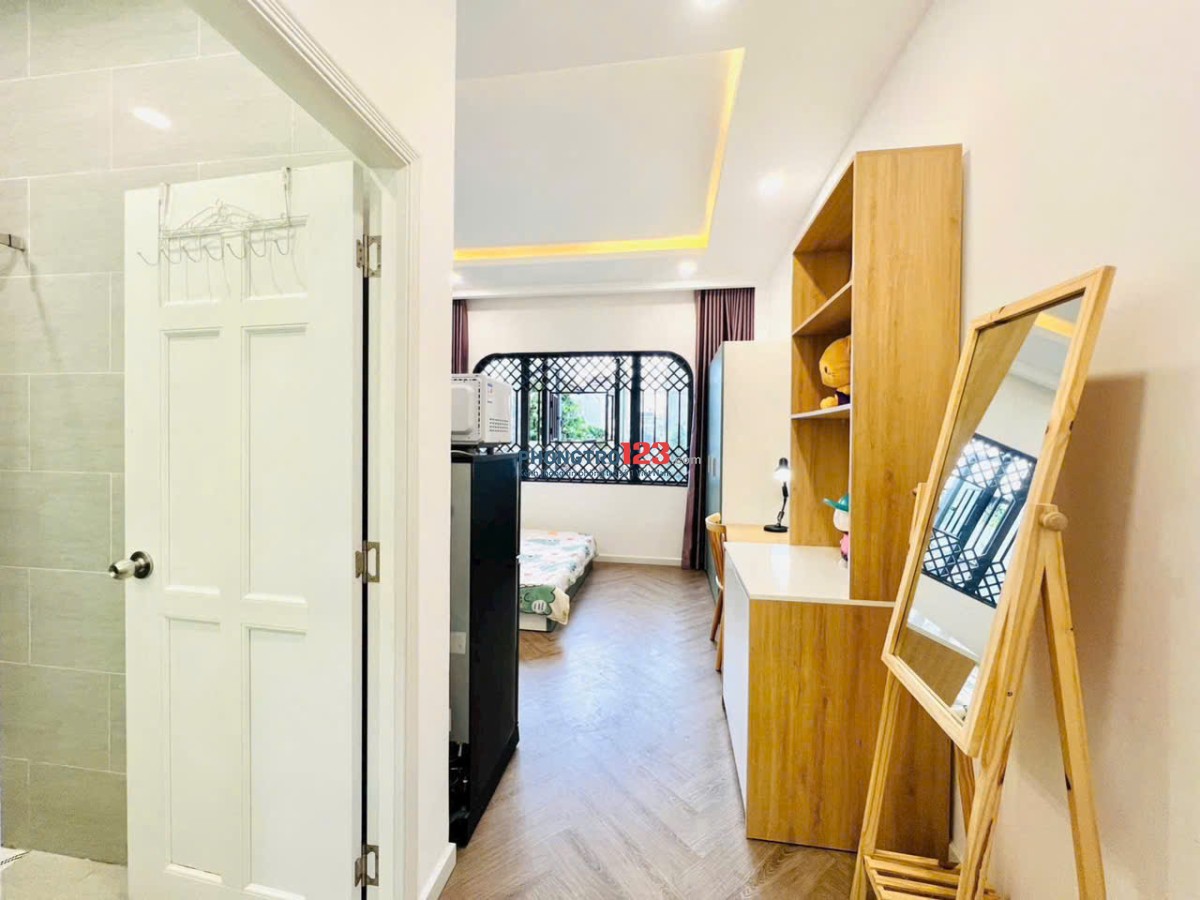 Phòng Cửa Sổ Full Nội Thất 32m2 Lê Quang Định Bình Thạnh Gần Chợ Bà Chiểu Cầu Bông Hàng Xanh Quận 1