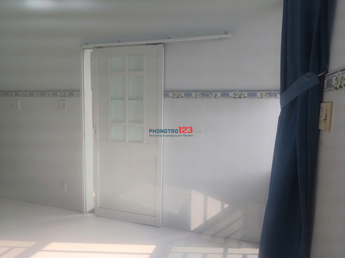 Phòng trọ dành cho sinh viên và nhân viên văn phòng - gần chợ trường đại học, siêu thị, trạm xe buýt