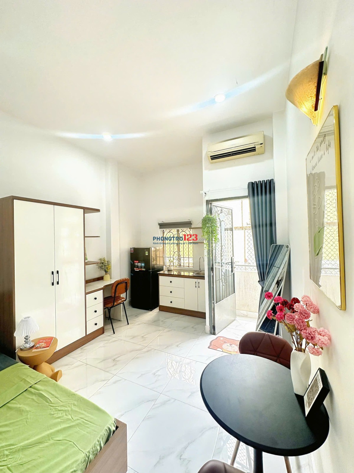 Phòng Trọ Ban Công Full Nội Thất Mới Xây Bạch Đằng Bình Thạnh Gần Hàng Xanh Chợ Bà Chiểu Cầu Bông