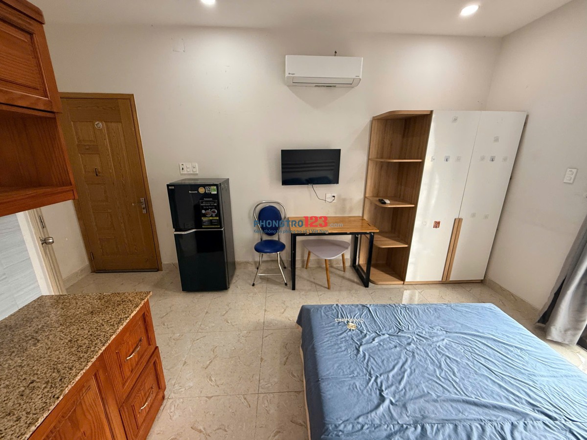 Studio ban công sáng – trung tâm Bình Thạnh