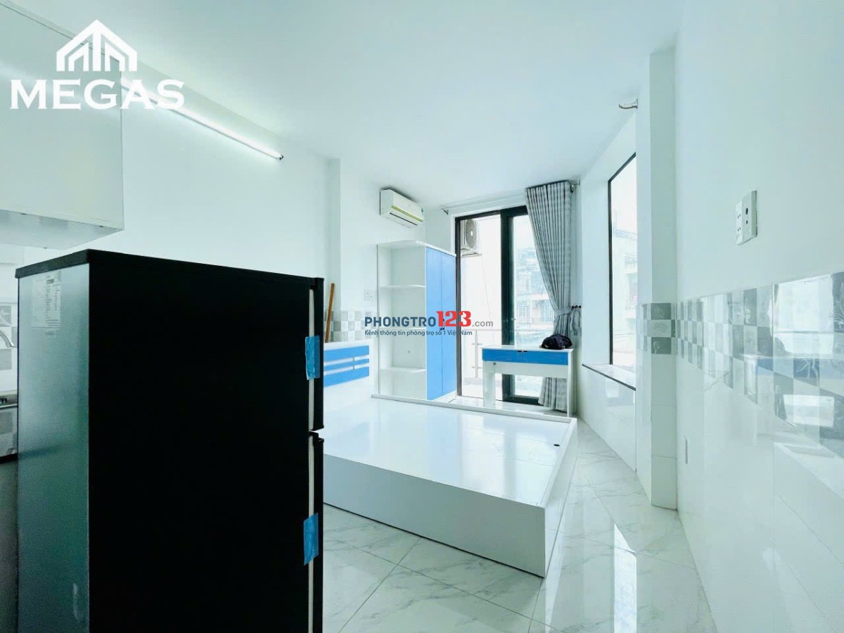 Cho Thuê Studio Ban Công Đón Nắng , Giá Tốt , 30m2 - Đường Thành Thái , Gần Cầu Vượt Ba 3/2 Q10