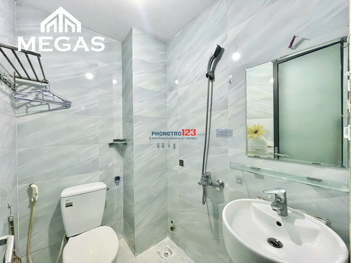 Cho Thuê Studio Ban Công Đón Nắng , Giá Tốt , 30m2 - Đường Thành Thái , Gần Cầu Vượt Ba 3/2 Q10