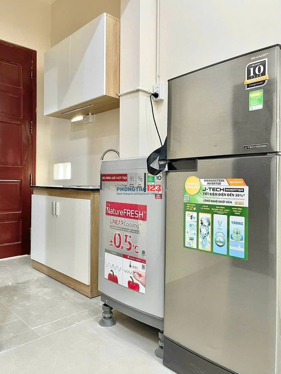 Cho Thuê Phòng Bình Thạnh gần chợ Bà Chiểu, giáp Q1 có bancong, máy giặt riêng giá từ 5.2tr