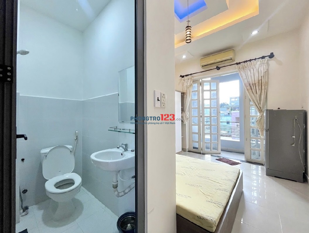 Cho Thuê Phòng Bình Thạnh gần chợ Bà Chiểu, giáp Q1 có bancong, máy giặt riêng giá từ 5.2tr