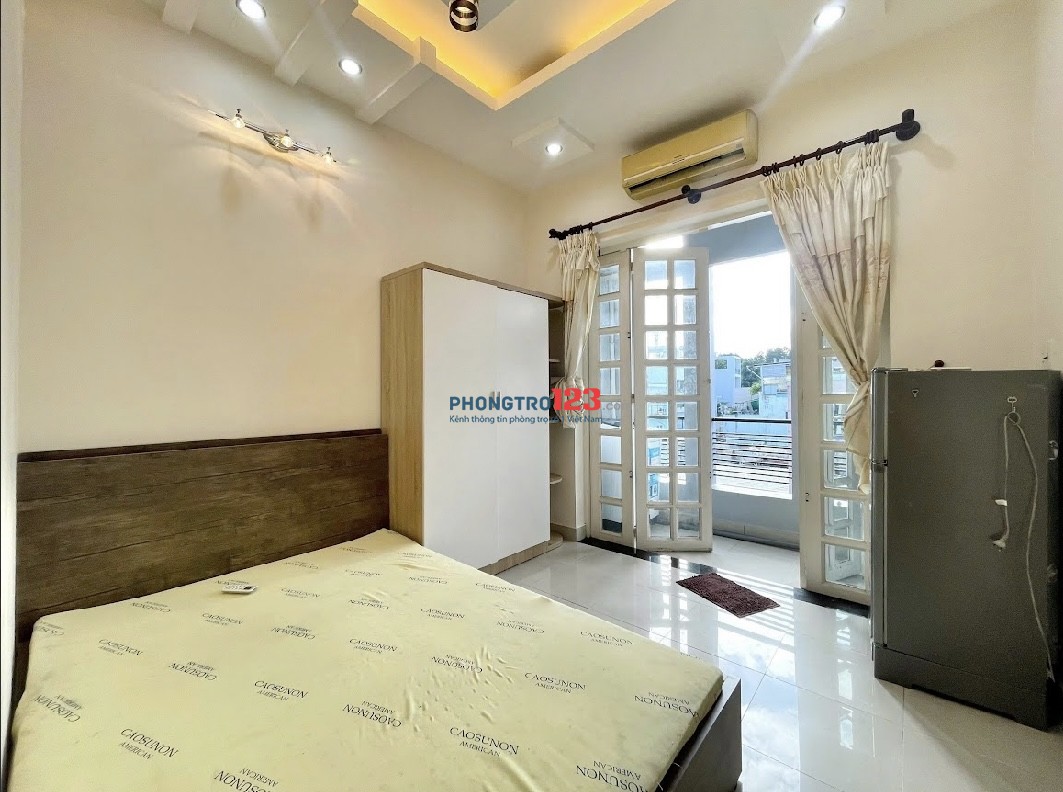 Cho Thuê Phòng Bình Thạnh gần chợ Bà Chiểu, giáp Q1 có bancong, máy giặt riêng giá từ 5.2tr