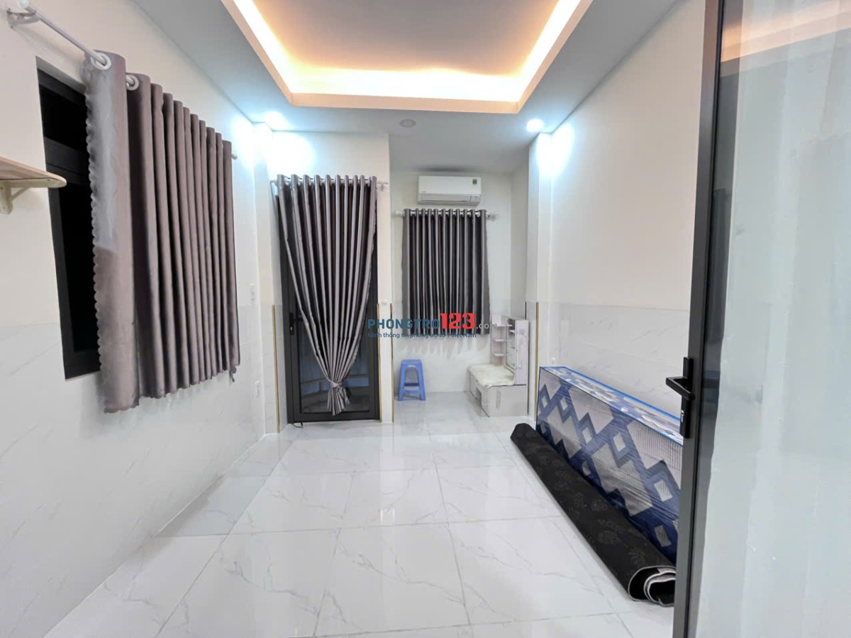 Nhà hẻm xe hơi, 2 phòng ngủ, mới, nội thất cao cấp. Thuận tiện ở và kinh doanh.