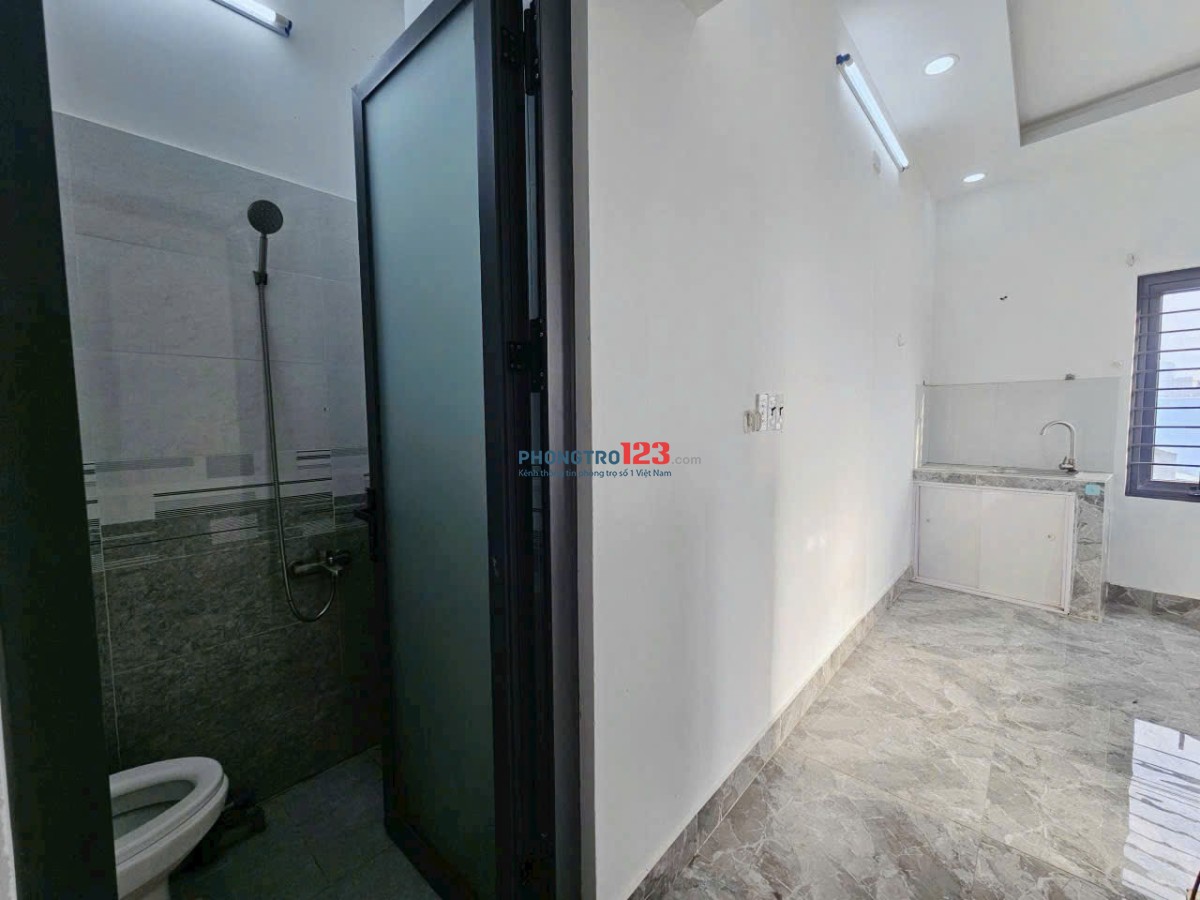 Cho thuê phòng trọ có ban công ở Đặng Thùy Trâm Q. Bình Thạnh
