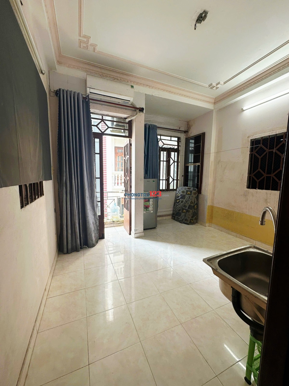 Cho Thuê Phòng Q10,rộng rãi thoải mái.fuff nội thất. Cửa sổ ban công.3tr4