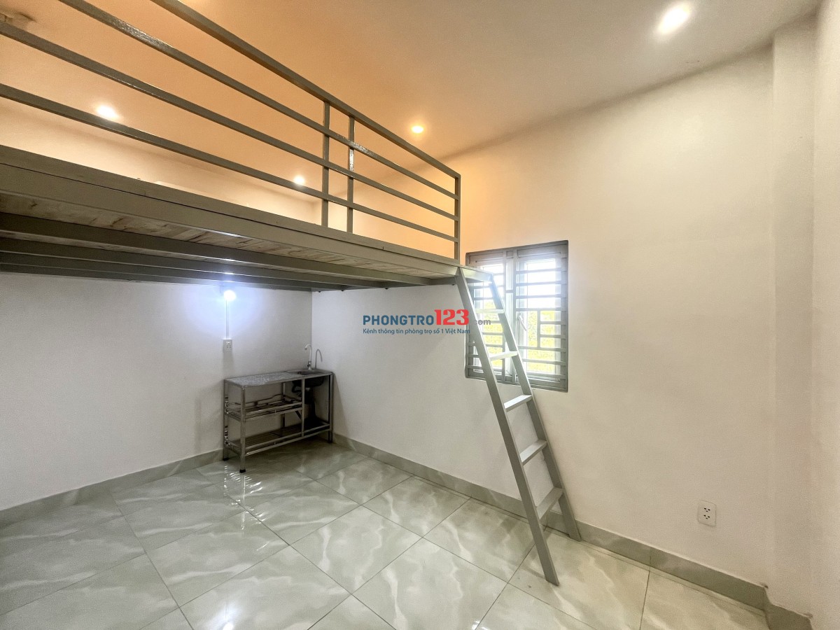 Cho Thuê Phòng Máy Lạnh, Cửa Sổ Trời Giá 3Tr4, Ngay Đại Học Công Thương