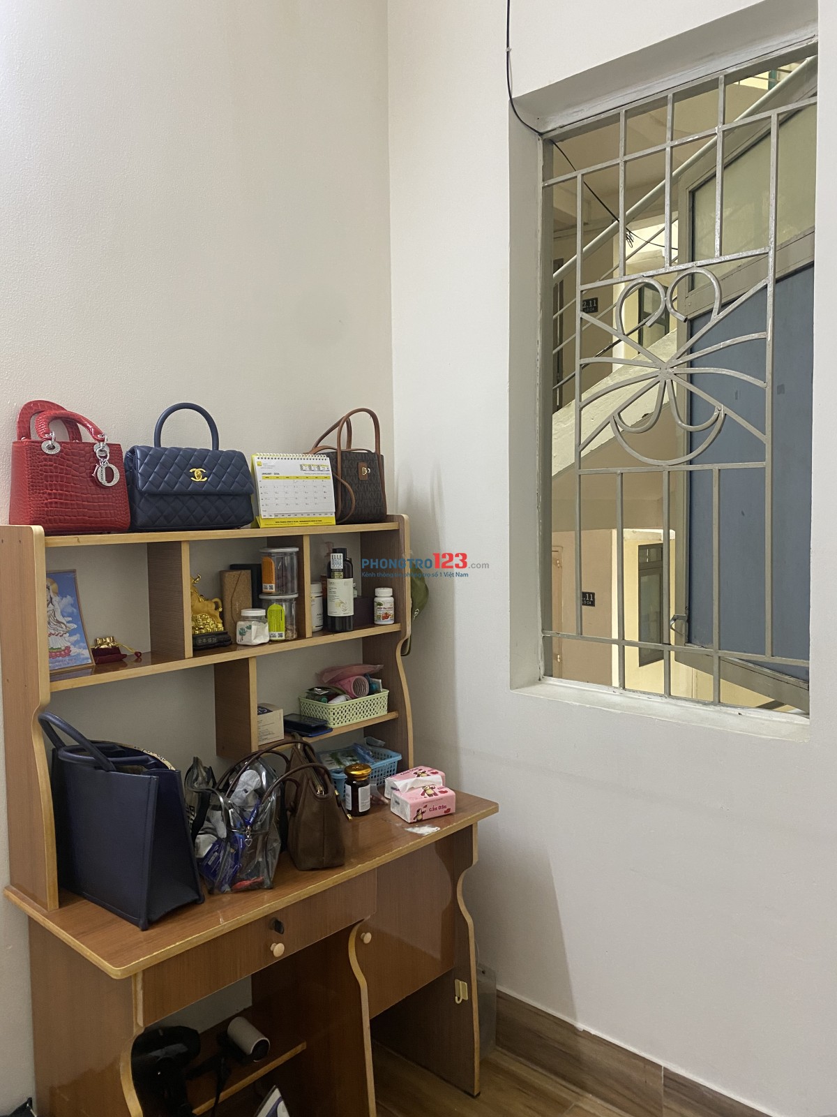 Cần tuyển người ở ghép chung cư k300 kế bên Lotte cộng hòa