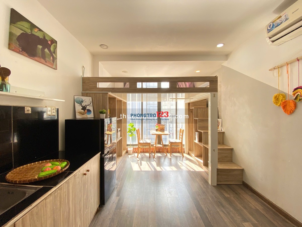 CHO THUÊ PHÒNG TRỌ CÓ GÁC BAN CÔNG, FULL NỘI THẤT, RỘNG 40M2 GIÁP TÂN BÌNH, TÂN PHÚ