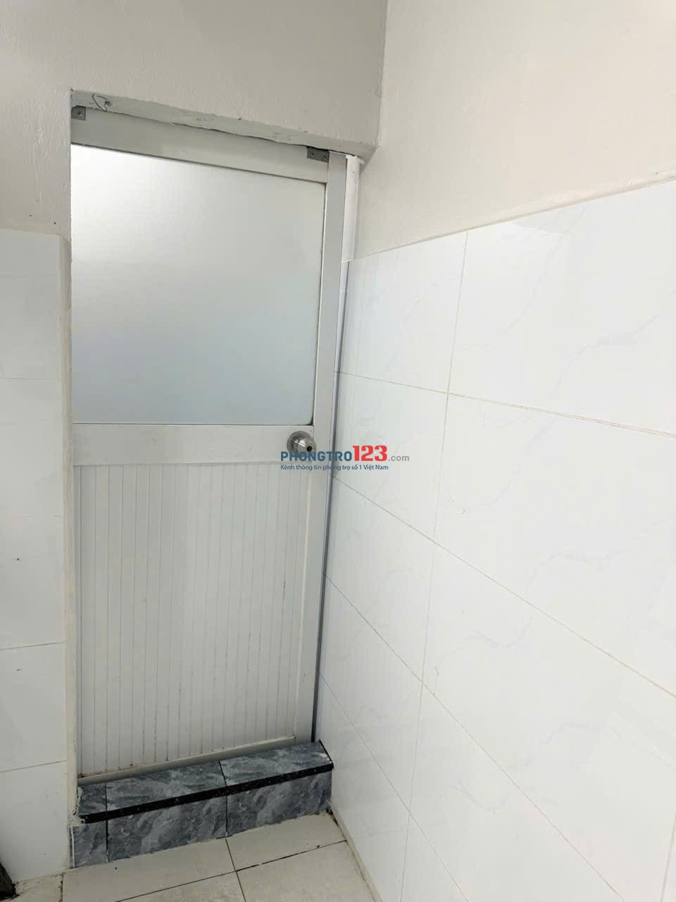 Cho thuê NHÀ TRỌ riêng biệt 24m² gần cầu Đỏ Nguyễn Xí phường 13 Bình Thạnh