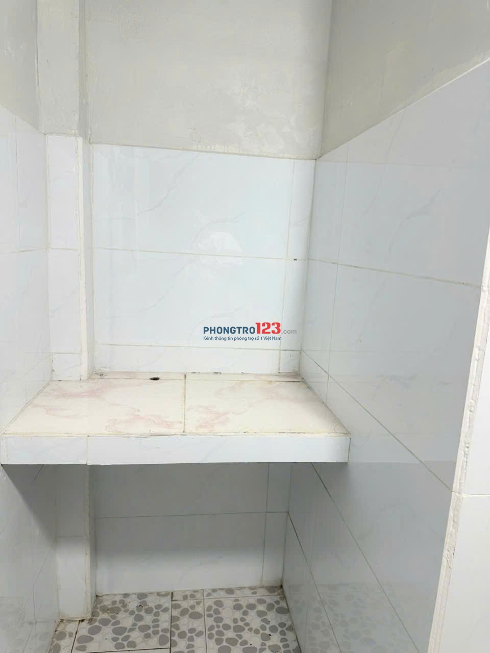 Cho thuê NHÀ TRỌ riêng biệt 24m² gần cầu Đỏ Nguyễn Xí phường 13 Bình Thạnh