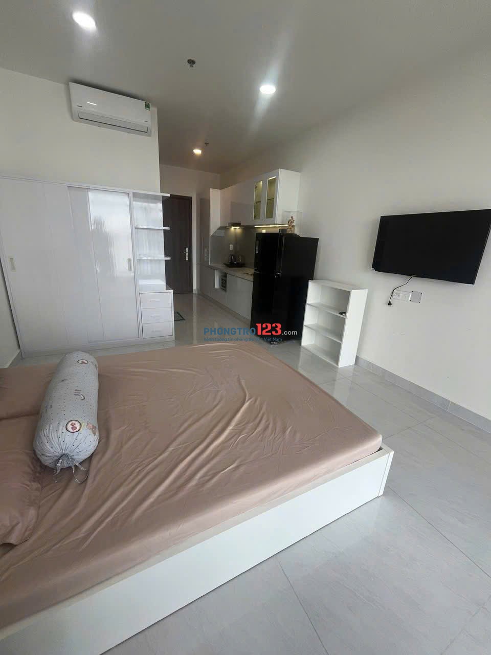 Chung cư Golden Maison, Phổ Quang, PN: 1p ngủ, 11tr5, full NT, 45m2