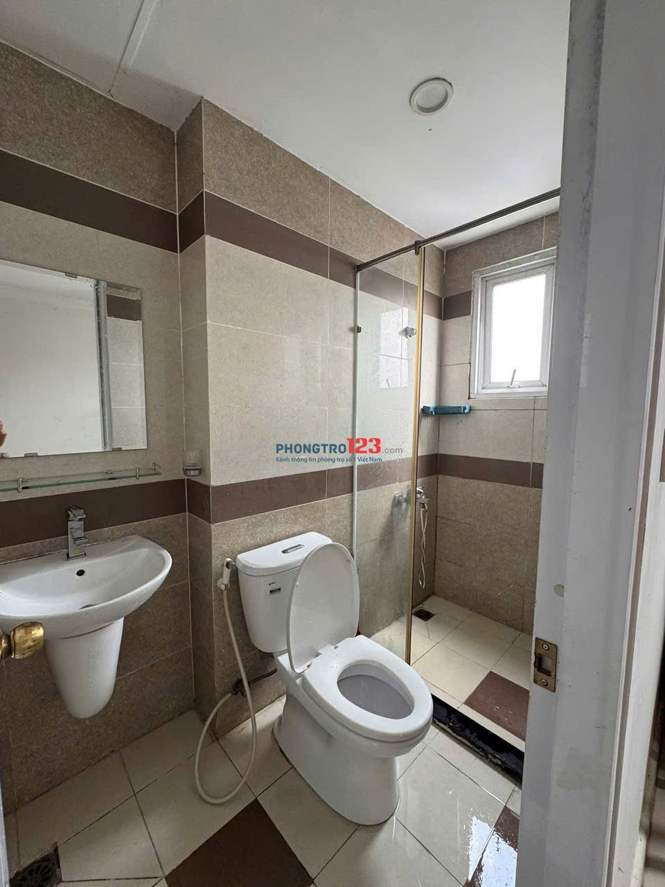 Cho thuê chung cư Phúc Yên 85m2, 2PN, full nội thất có bang cong rộng giá 8.5Tr/th