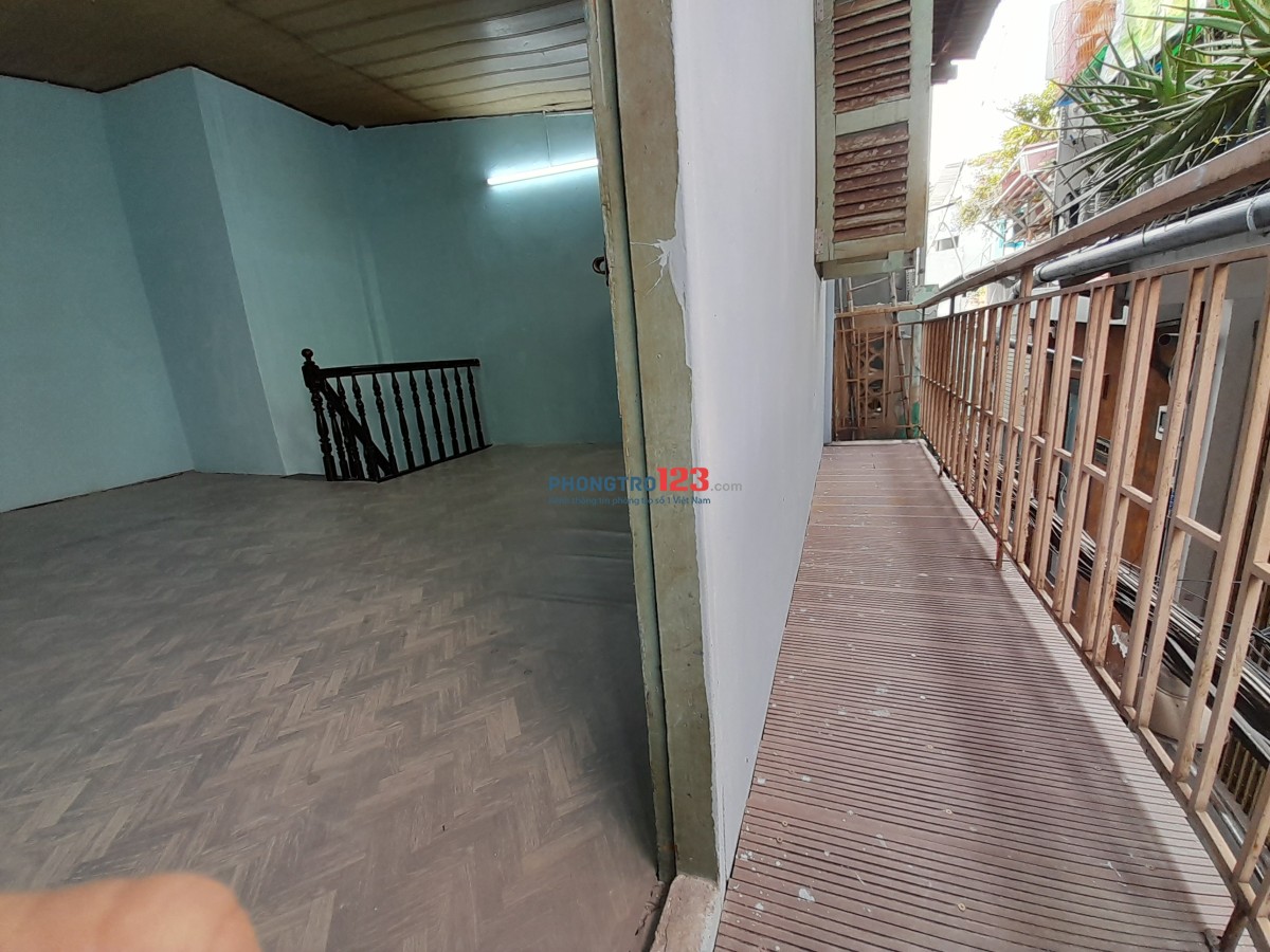 Cho thuê nhà quận 4 (hẽm 148 - 2 sẹc) diện tích 20 mét vuông (5 x 4), hẽm trước nhà 2m