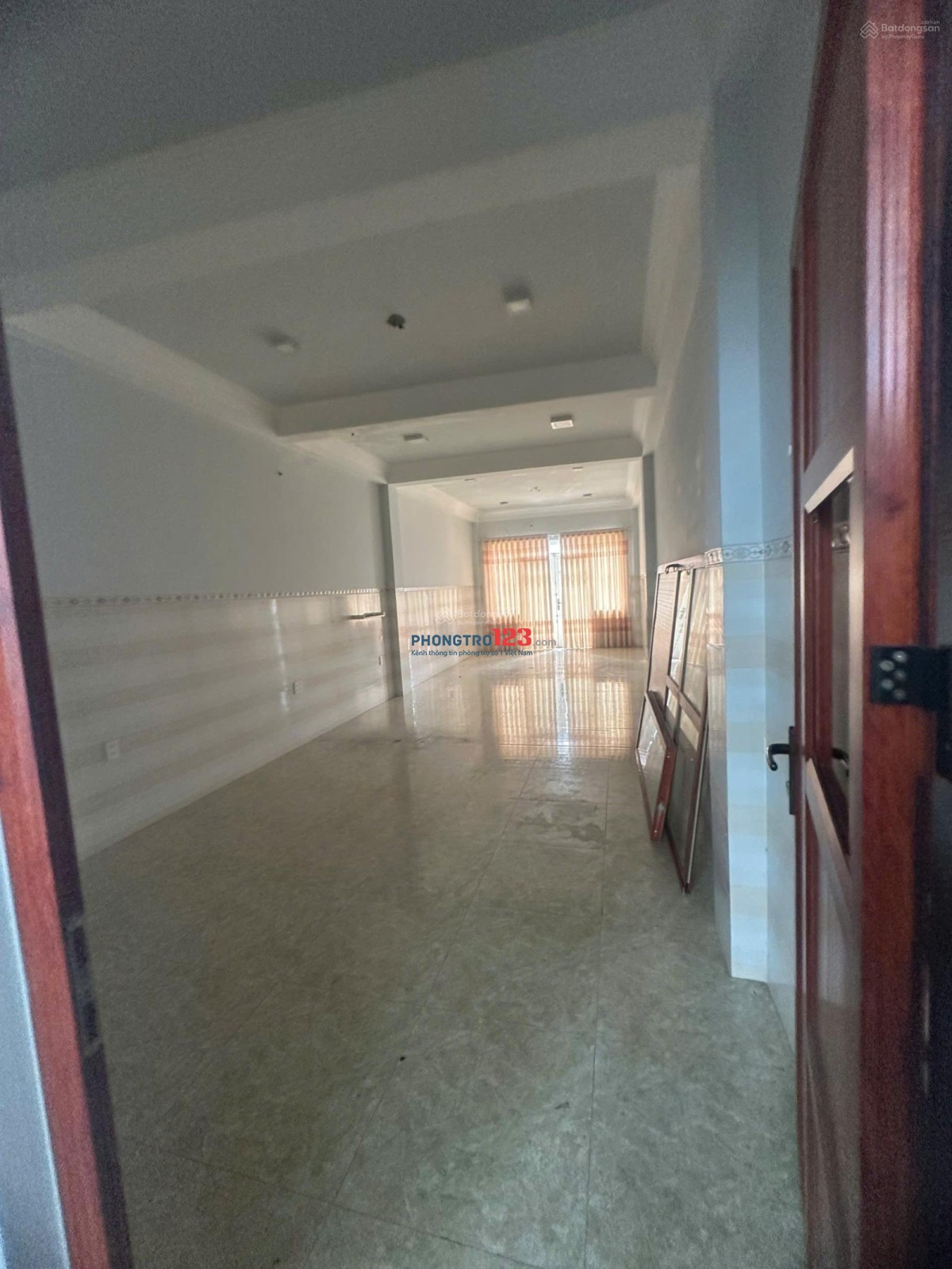 Cho thuê nhà nguyên căn - Nhà mặt tiền kinh doanh 61 Phan Huy Ích, phường 15, quận Tân Bình