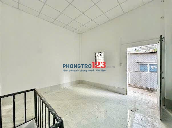 1 TRỆT 1 LẦU TÁCH BẾP, CÓ BAN CÔNG RIÊNG SIÊU RỘNG CHỈ 3TR5 SẴN ML 