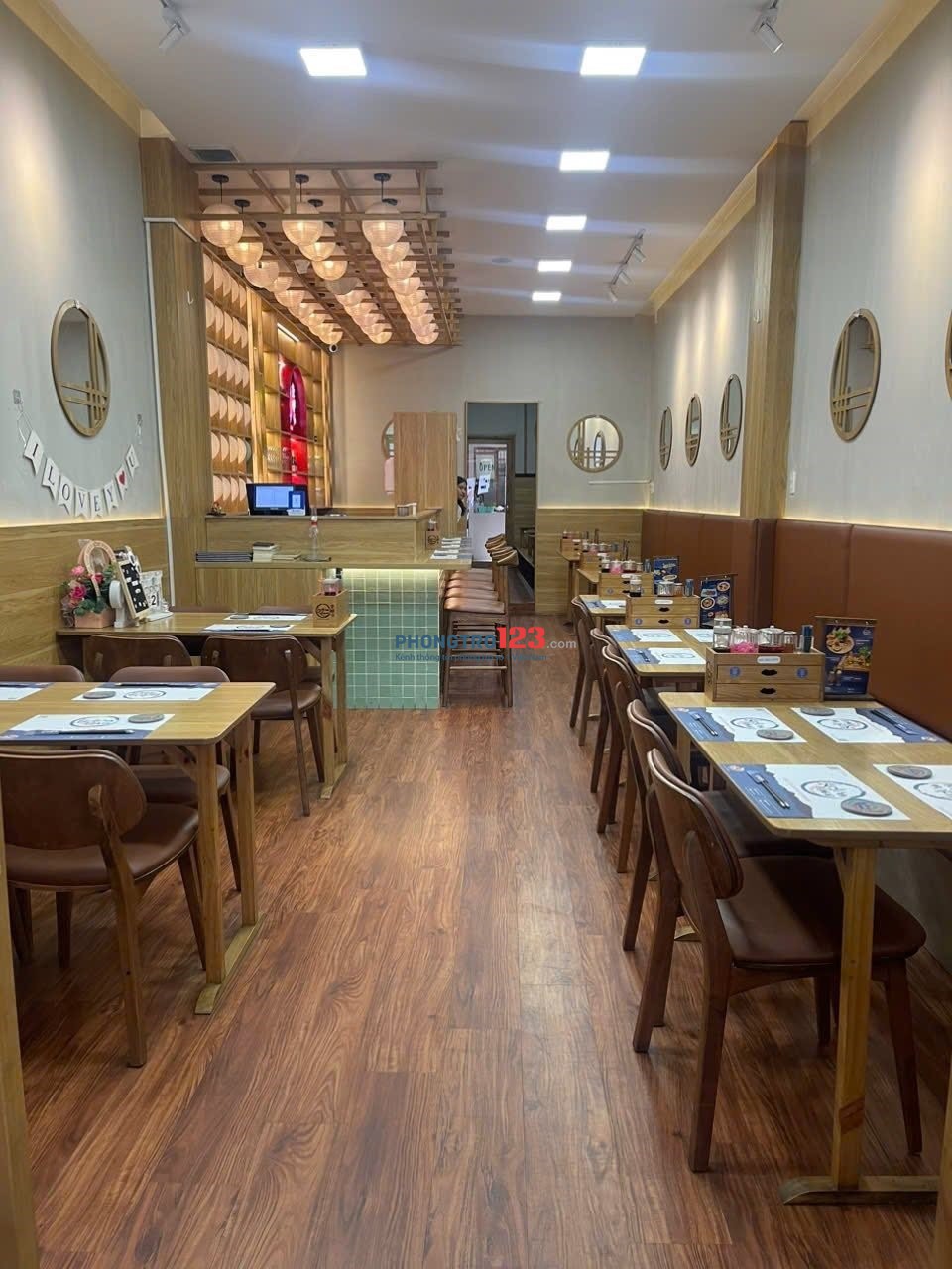 Cho thuê nhà nguyên căn - Nhà mặt tiền kinh doanh 61 Phan Huy Ích, phường 15, quận Tân Bình