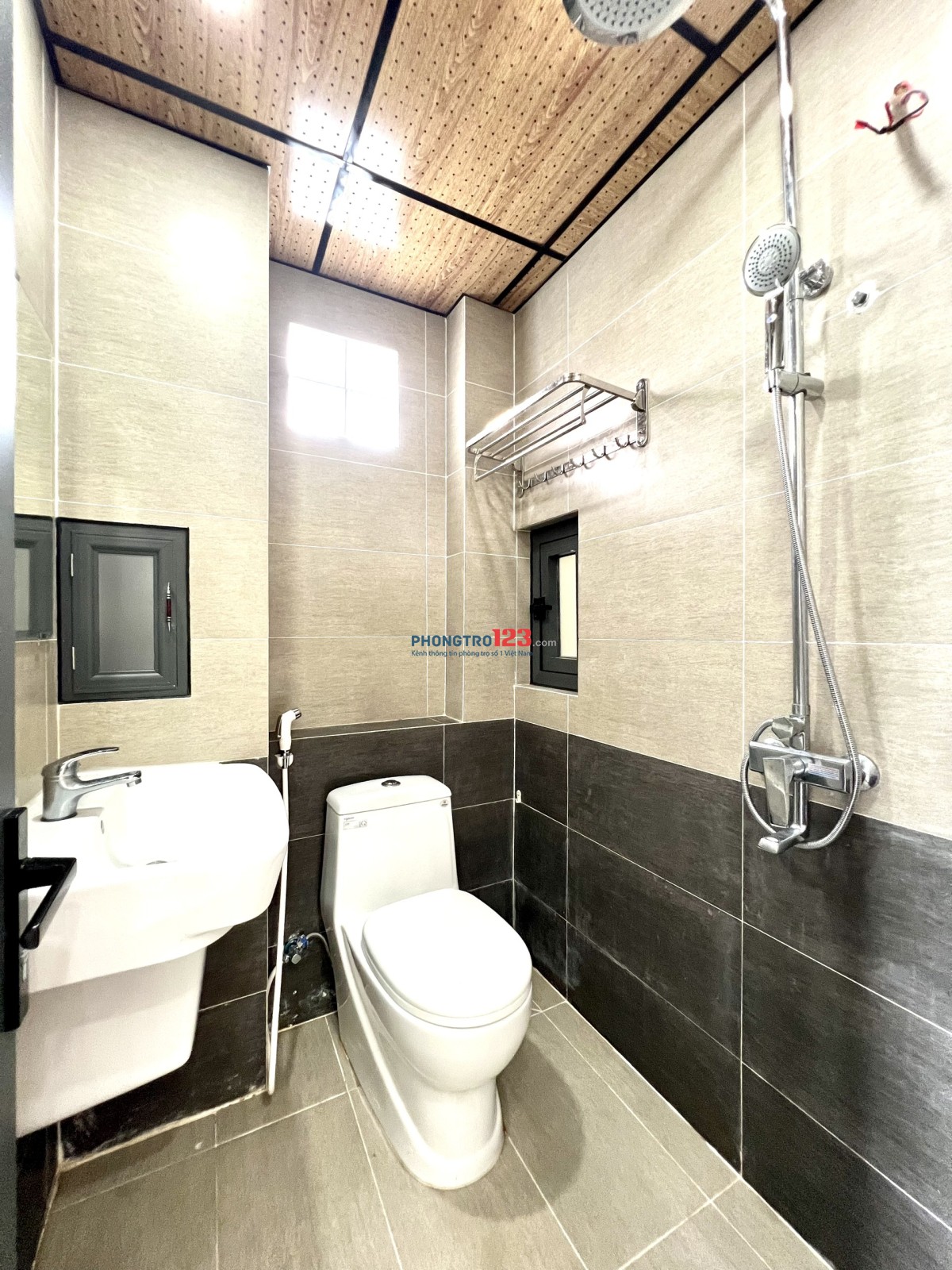 PHÒNG ĐẸP MỚI XÂY - BÙI ĐÌNH TÚY GIAO PHAN VĂN TRỊ