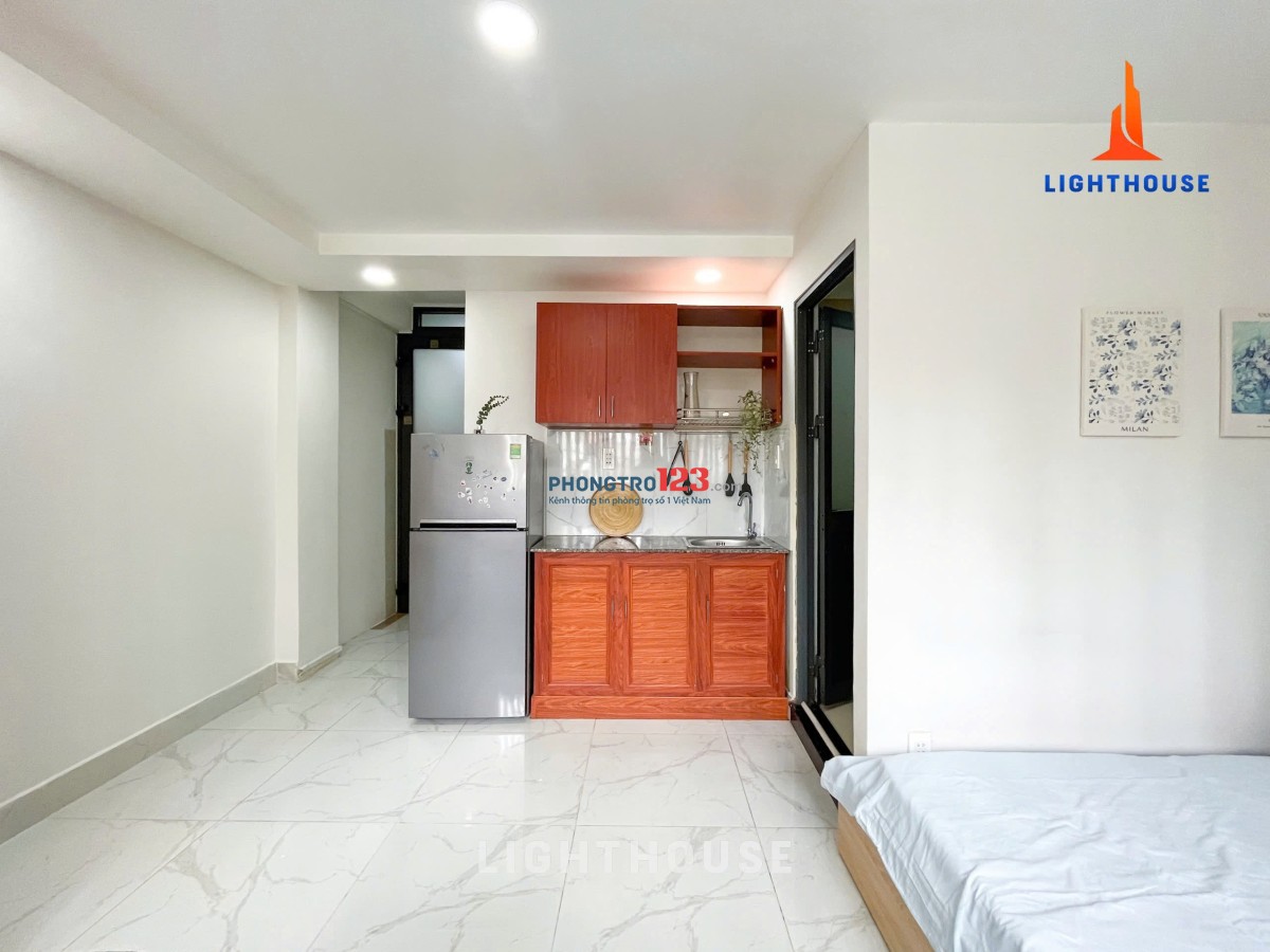 CHO THUÊ PHÒNG BÌNH THẠNH GẦN METRO, NGÃ TƯ HÀNG XANH, THANG MÁY, HẦM XE. FULL NỘI THẤT