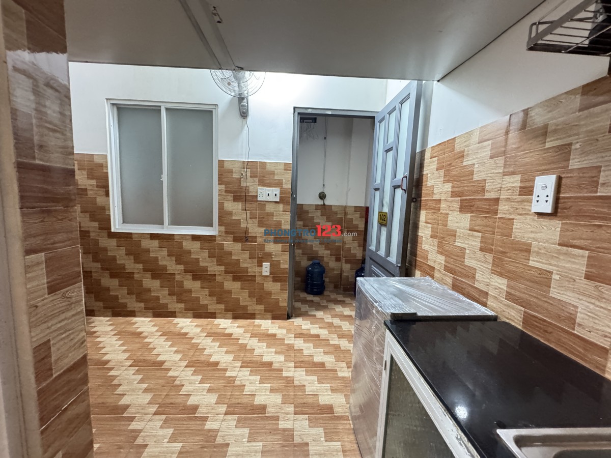 CHÍNH CHỦ CHO THUÊ PHÒNG TIỆN NGHI AN NINH GẦN CÔNG VIÊN LÀNG HOA - CHỢ HẠNH THÔNG TÂY Ở NGAY