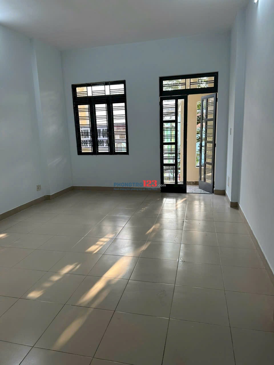 Cho thuê nhà MT Nguyễn Lộ Trạch gần Aeon Tân Phú.