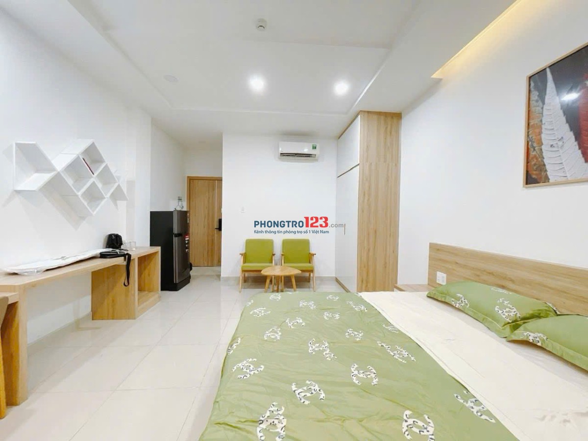 TRỌ BÌNH THẠNH GẦN CHỢ BÀ CHIỂU, ĐH VĂN LANG STUDIO 36m2 BAN CÔNG RỘNG NƠ TRANG LONG BÌNH THẠNH