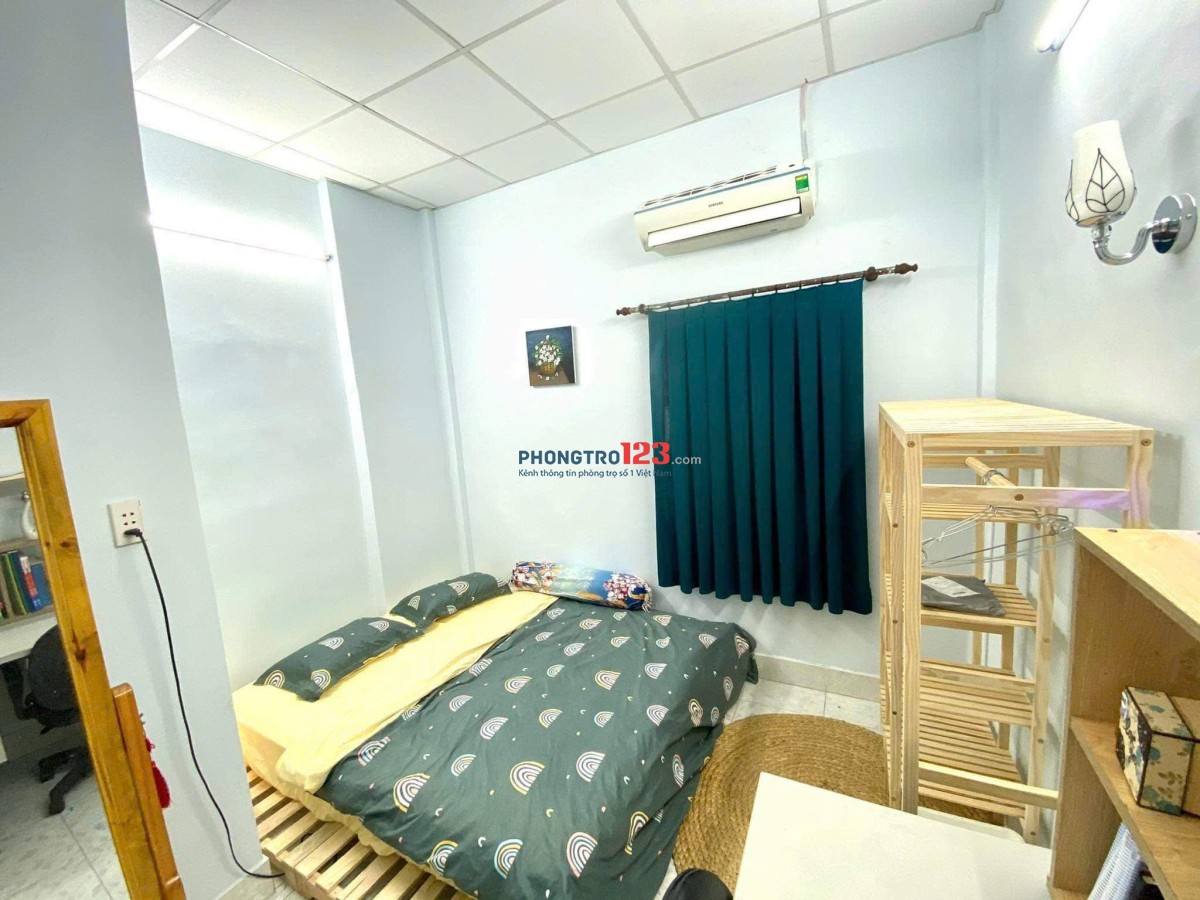 Cho Thuê Nhà 1 Trệt, 1 Lầu - 2PN ban Công 60m2 - XVNT, Ngã Tư Hàng Xanh