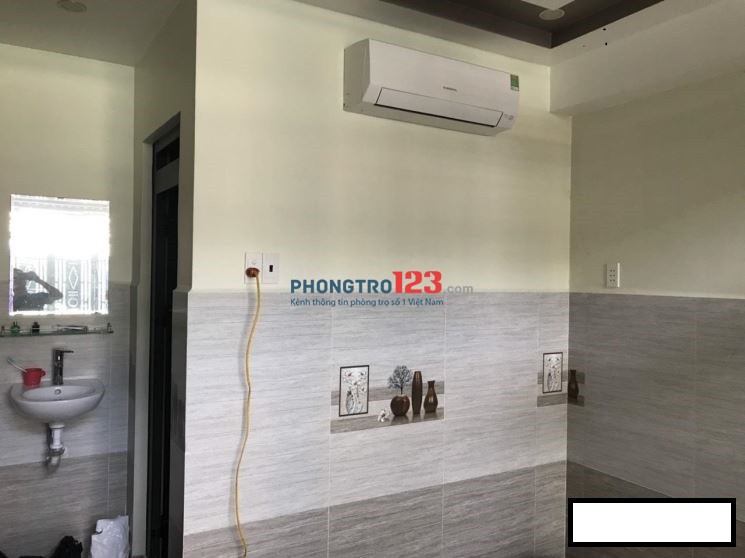 Phòng ngay Aeon Bình tân , 20m2, có máy lạnh, khóa vân tay, có thang máy