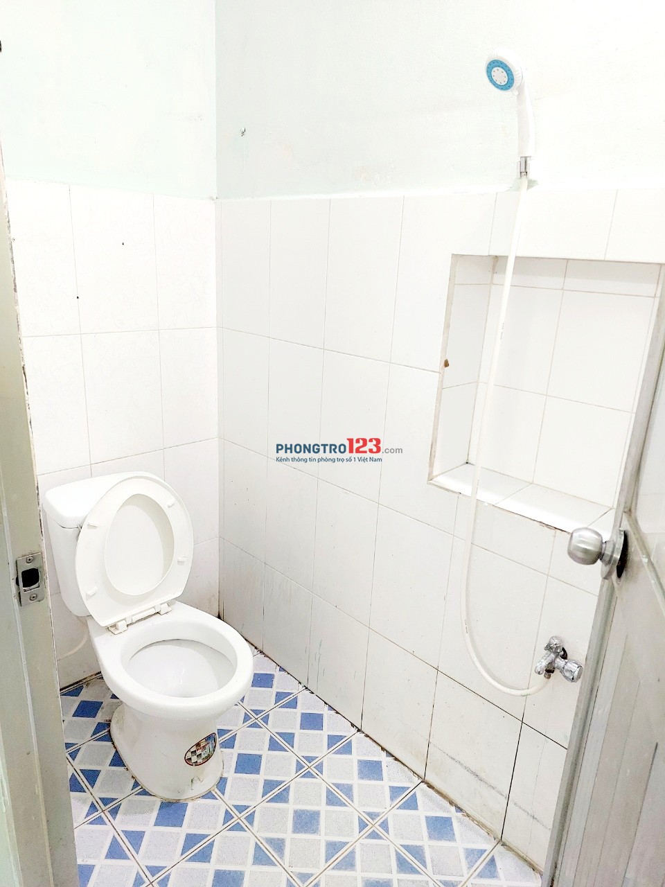 Cho Thuê Phòng Q10, tầng trệt tolet riêng 2tr6