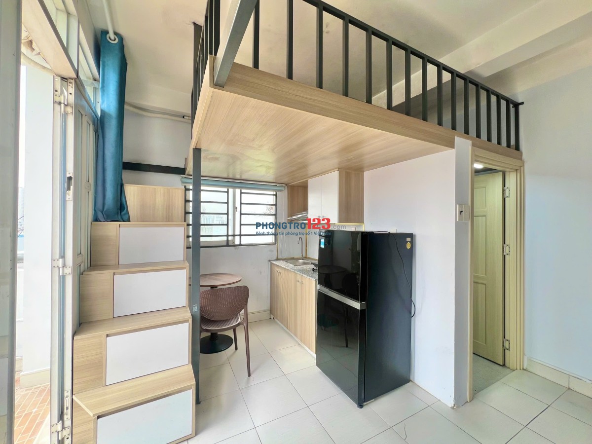 Cho thuê phòng gác ban công thoáng mát Tạ Quang Bửu Quận 8 gần Chợ Rạch Ông