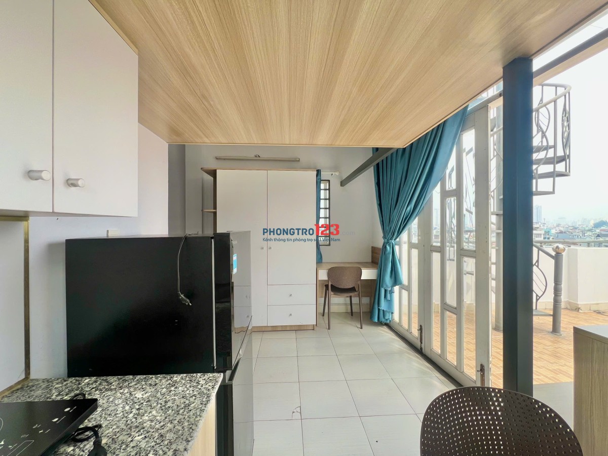 Cho thuê phòng gác ban công thoáng mát Tạ Quang Bửu Quận 8 gần Chợ Rạch Ông