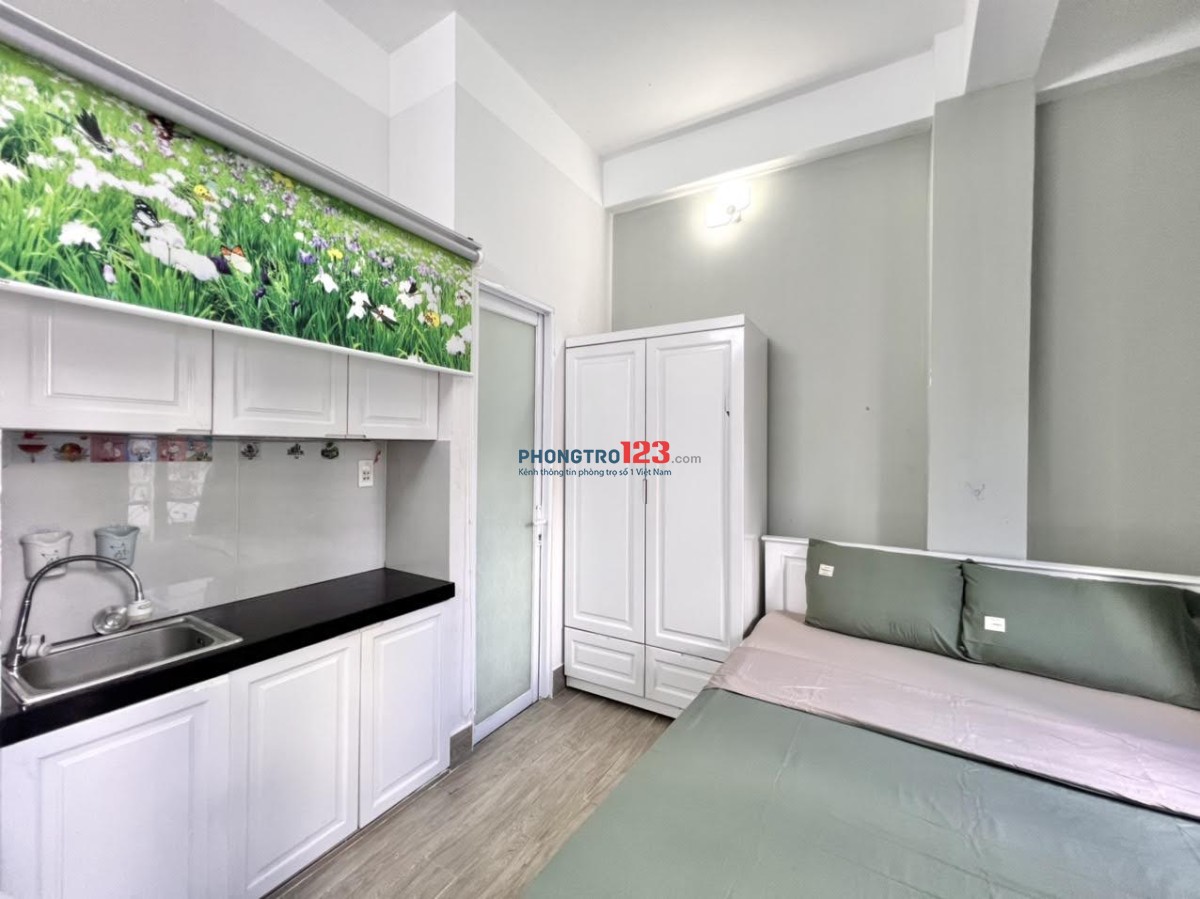 PHÒNG BAN CÔNG MỚI XÂY - TIỆN NGHI NGAY NHÀ GA T3