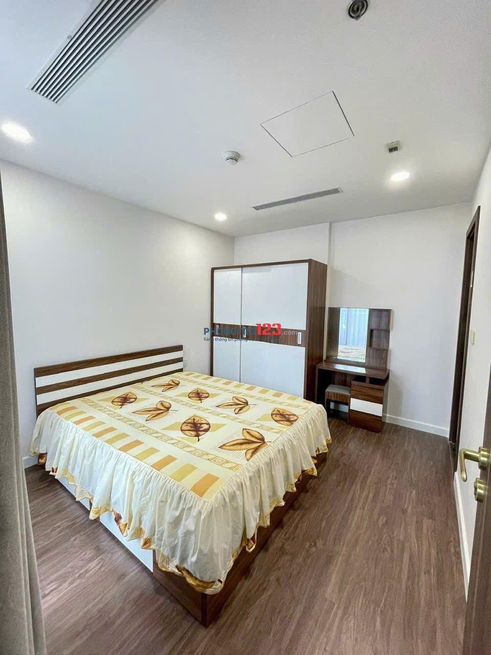 Chung cư Hà Đô Centrosa, Đường 3/2, Q10: 20 triệu, NTCC, 2 phòng ngủ