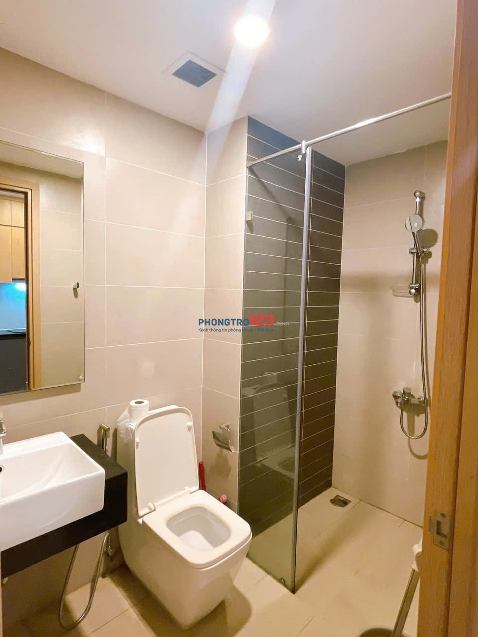 Căn hộ cao cấp Sky Center - Tân Bình, NTCC, 45m2, giá 12tr/th