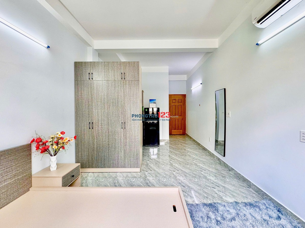 Cho Thuê Studio 28m2 Ban Công Máy Giặt Riêng Ngay Khu ETown, Tân Bình