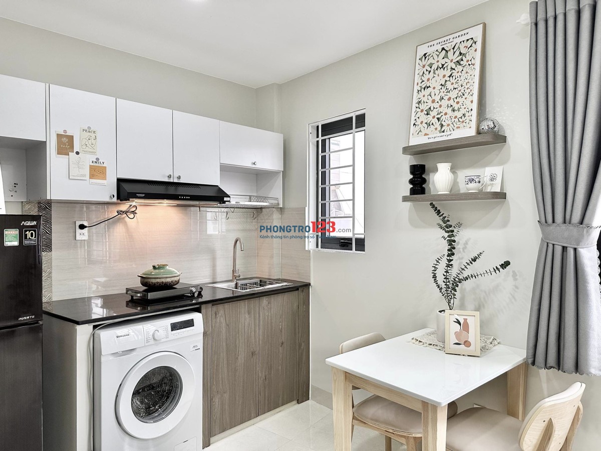 PHÒNG BAN CÔNG MỚI XÂY - TIỆN NGHI NGAY NHÀ GA T3