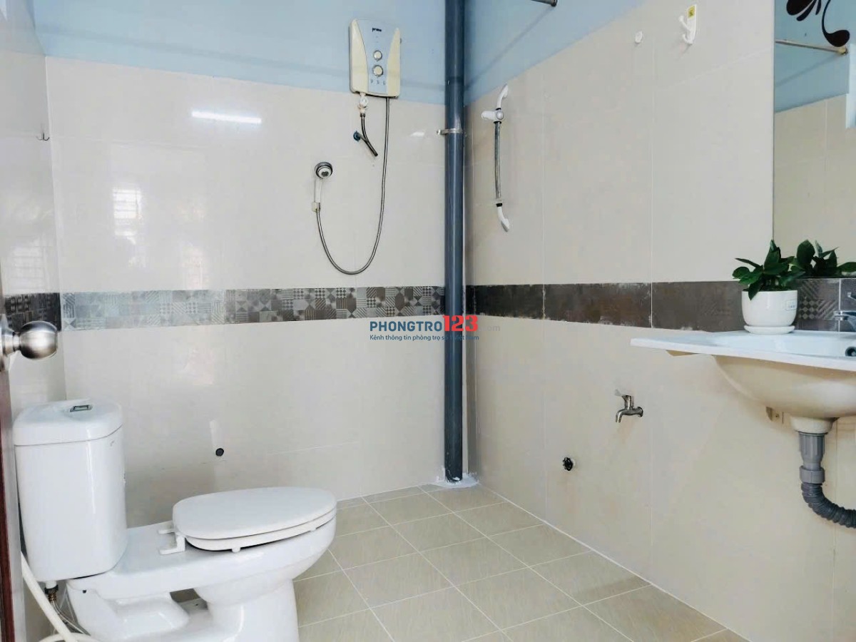 Phòng trọ mới gần ngã 4 Âu Cơ- Lạc Long Quân