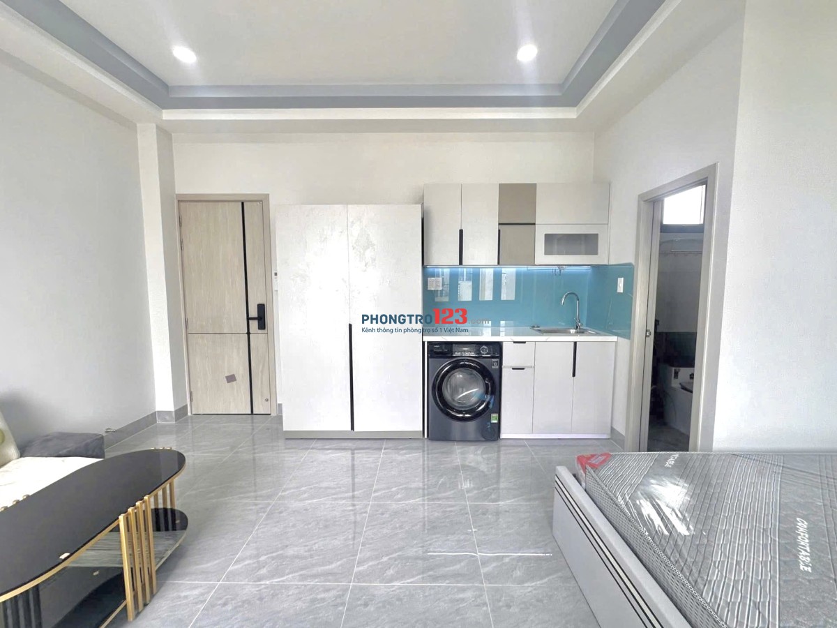 Phòng Cho Thuê Full Nội Thất Ban Công Cửa Sổ Thang Máy 35m2 Ngay Bùi Đình Tuý, Gần Q2, Q3, Q1