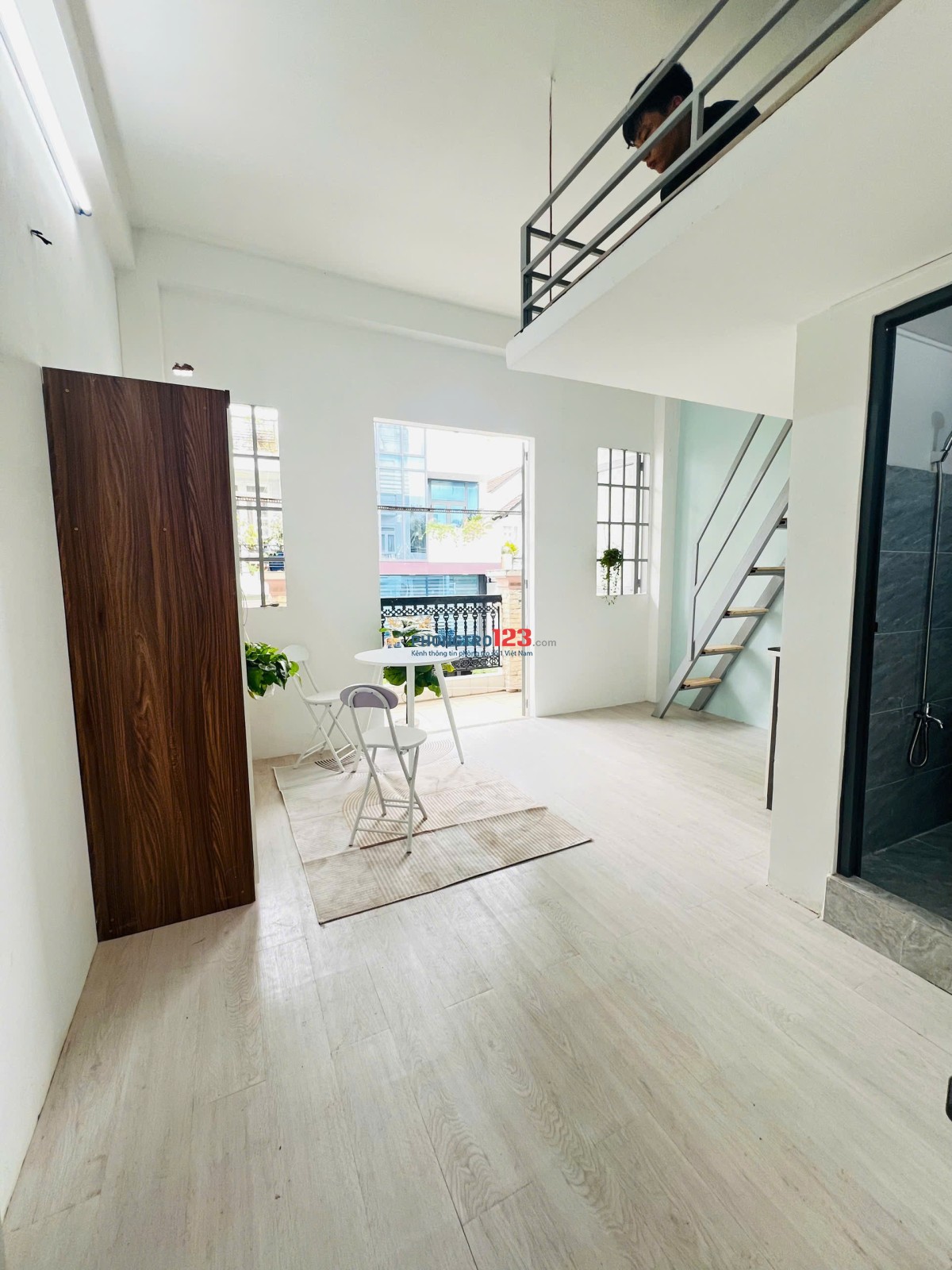 PHÒNG CÓ GÁC BAN CÔNG PHÚ NHUẬN GIÁP QUẬN BÌNH THẠNH